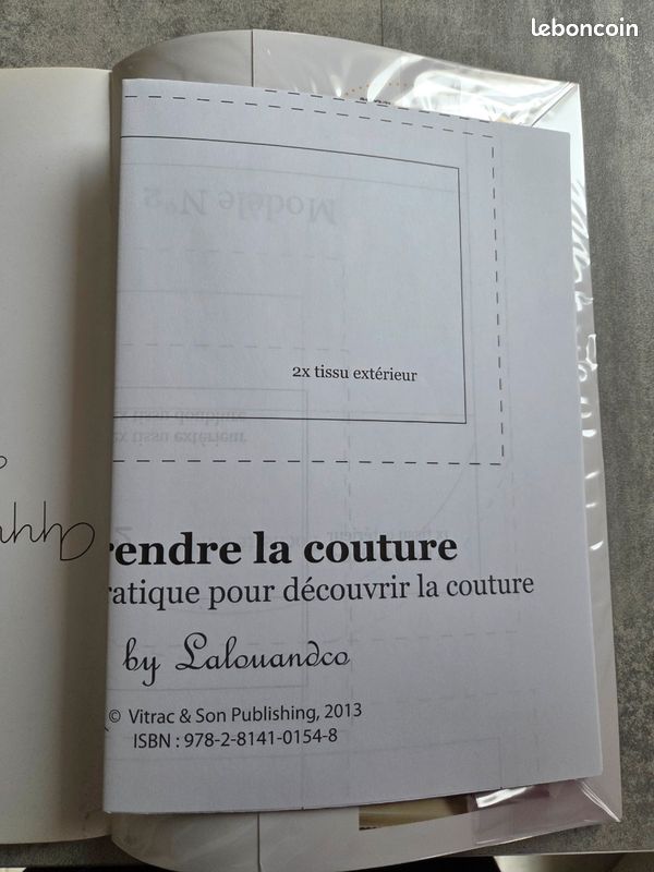 Livre "Apprendre la couture " neuf (image 3)