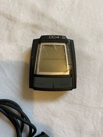 Compteur vélo filaire B'Twin DC4 S – complet et en bon état