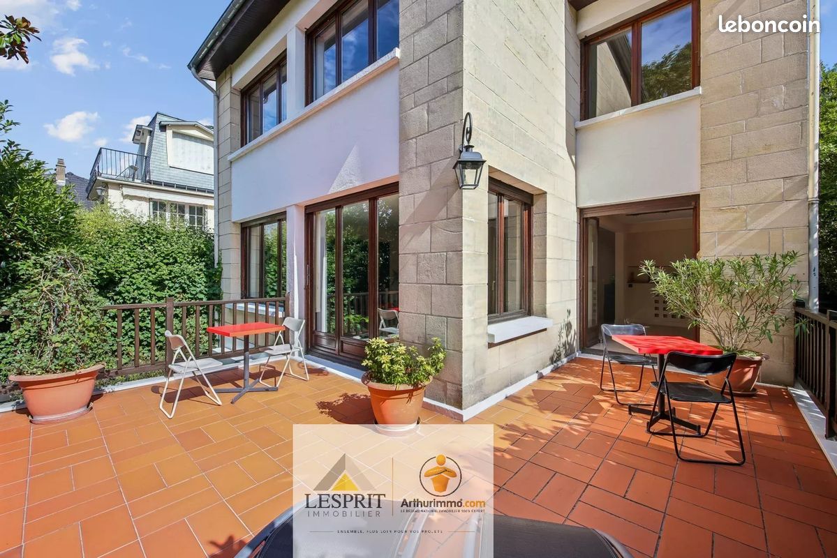 Maison 7 pièces 210 m² · au Pecq · 210 m² · 1 050 000 €