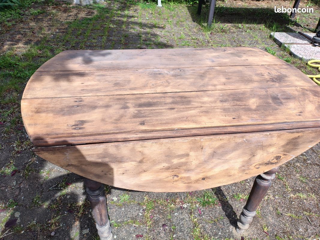 Table ronde ancienne à abattants – Style Rustique. Bois massif (image 2)
