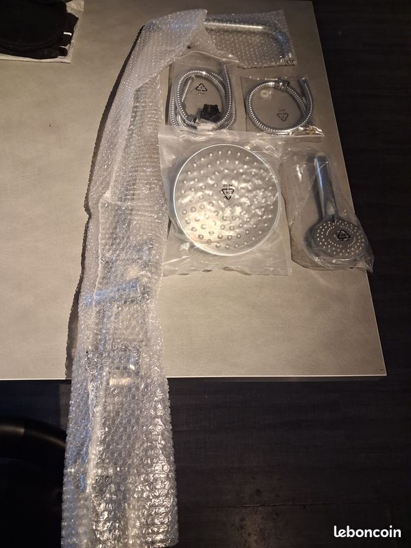 Colone de douche Chrome Neuf (image 1)