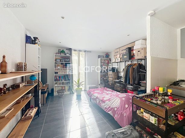Studio 1 pièce 24 m²