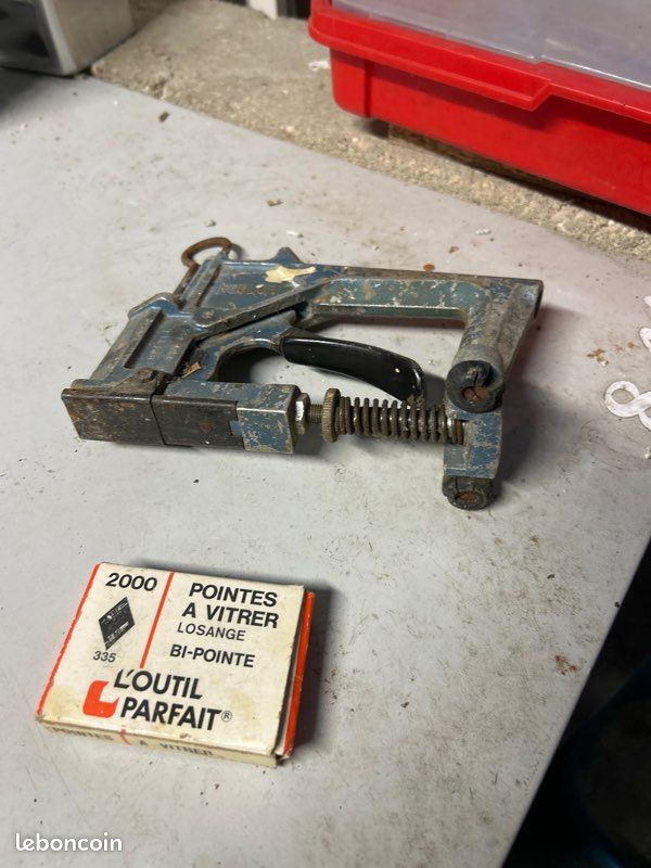 Agrafeuse a vitre d'occasion - Bricolage