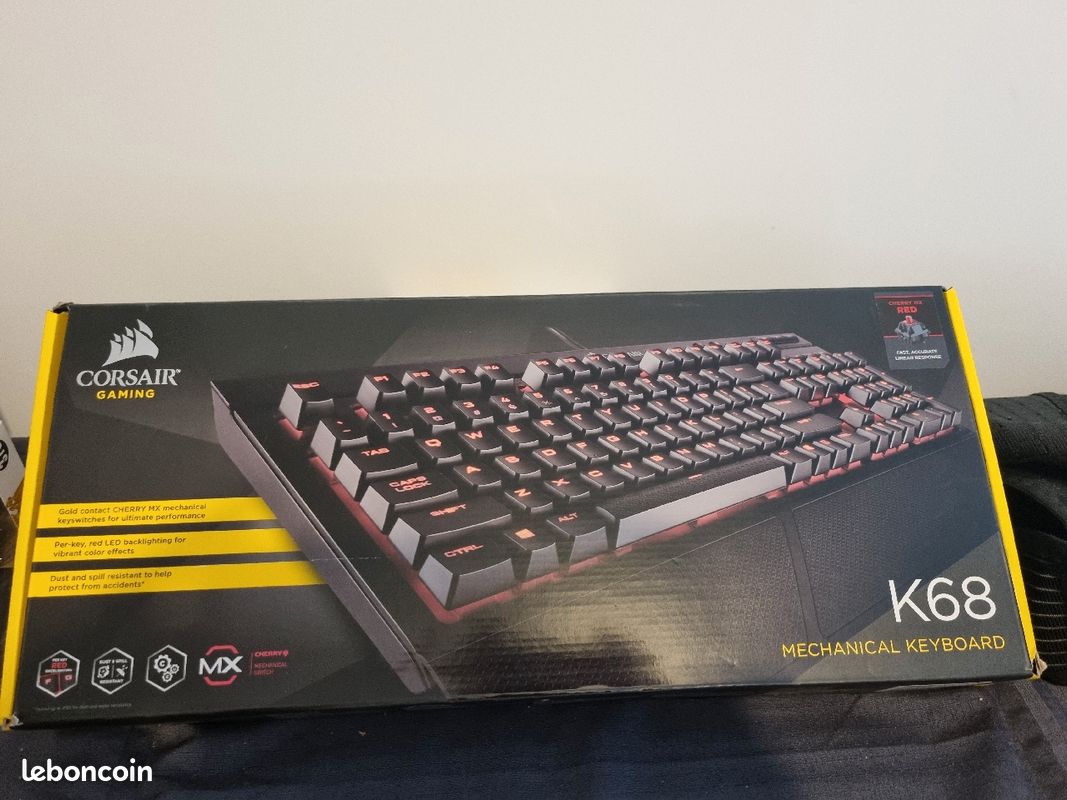 Clavier mécanique corssair + souris corssair (image 1)