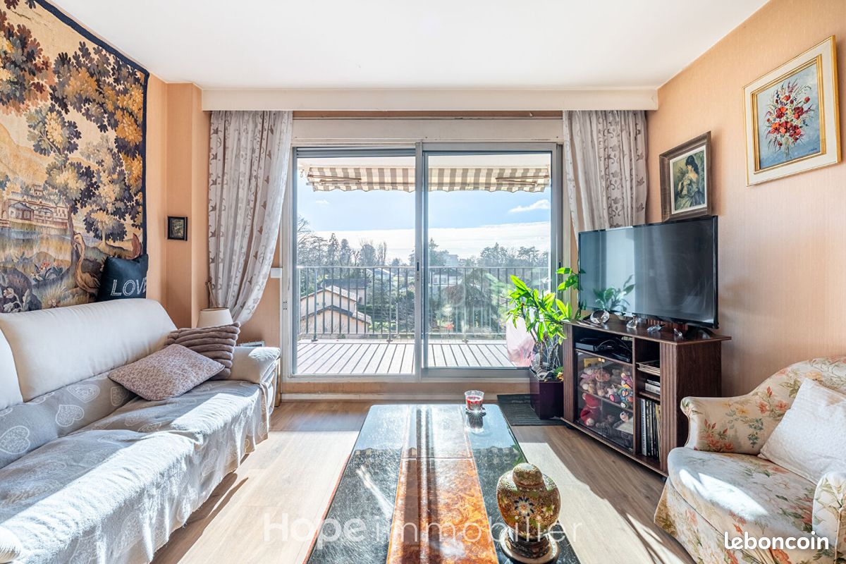 Appartement 3 pièces 82 m² · à Sainte-Foy-lès-Lyon · 82 m² · 320 000 €