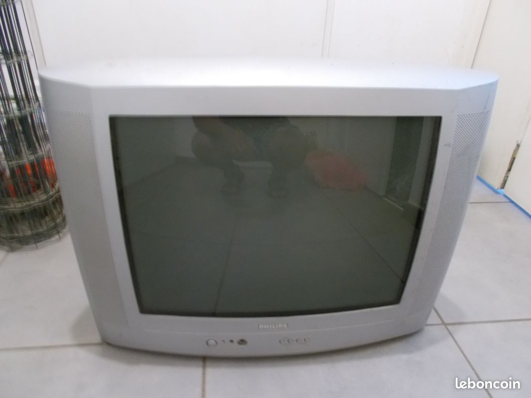 Télévision à tube cathodique (image 2)