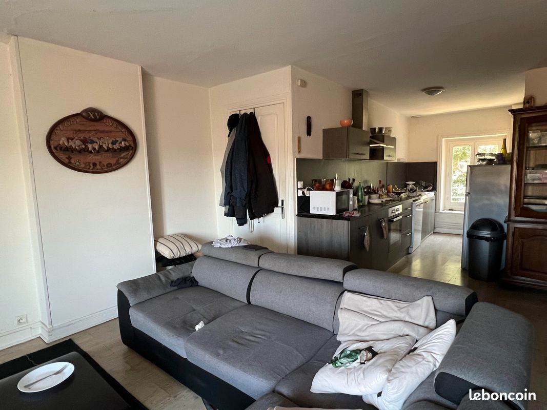 Appartement 4 pièces 90 m² · à Cours · 90 m² · 485 €