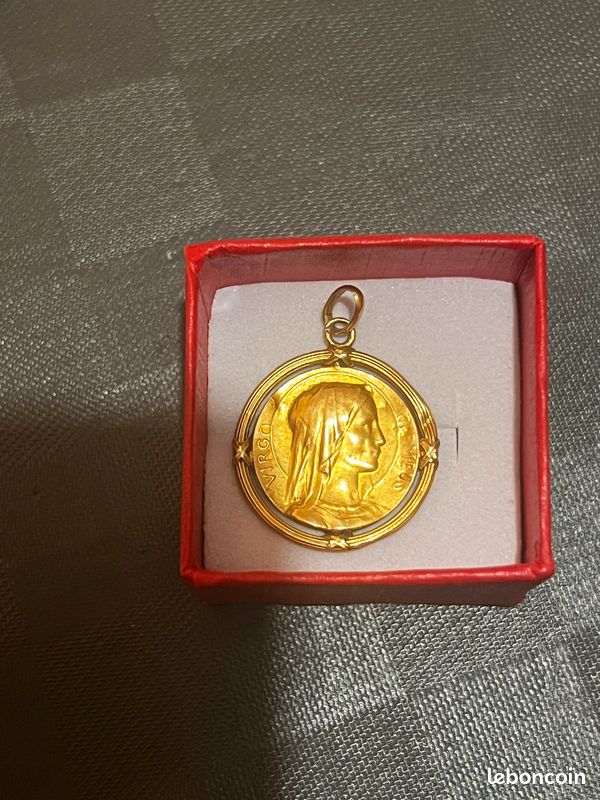 Médaillon en or 18 carats (image 3)