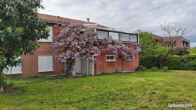 Maison 9 pièces 176 m² · à Brindas · 176 m² · 365 000 €