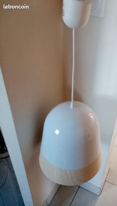 Suspension metal blanche (image 1)