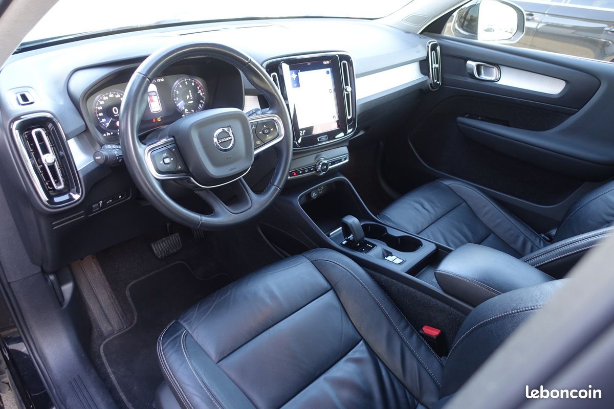 XC40 T4 Hybride Rechargeable Geartronic Inscription 211ch Cuir/Gps Europe/Carplay/Accès confort/Régulateur/Attelage/1*Main/Garantie 12 mois (image 9)
