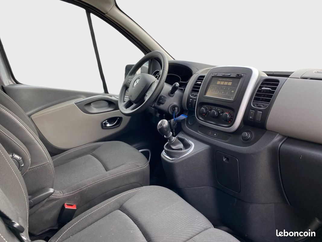 Renault TRAFIC COMBI L1H1 1200KG 1.6 DCI 125CH CONFORT (image 6)
