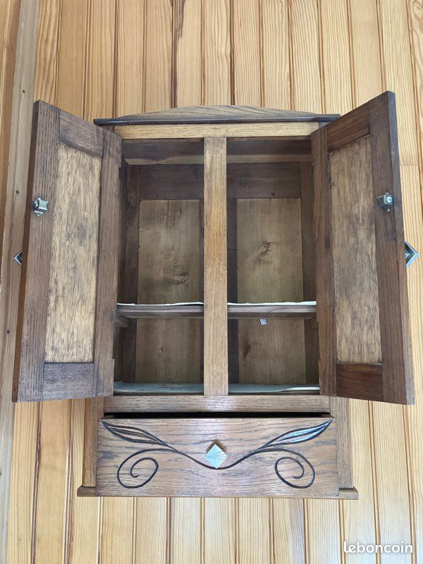 Petit placard vintage en bois naturel verni (image 2)