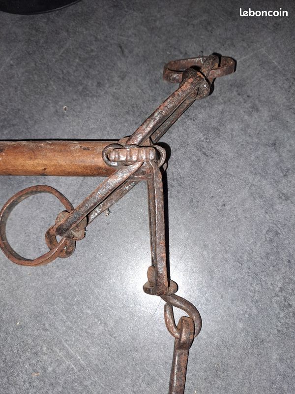 Ancienne Balance Romaine Graduée En Fer Forgé 19ème Siècle 39 Cm