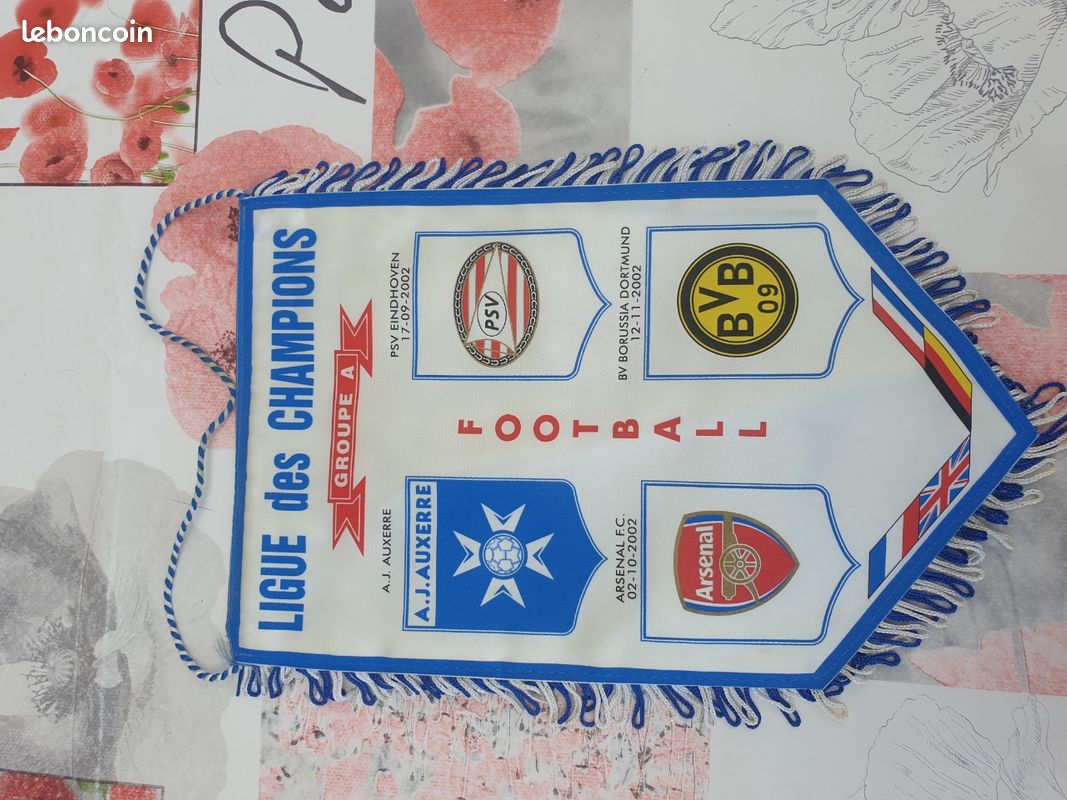 Fanion Vintage AJ Auxerre – Coupe D'Europe 1996 – Rare – Football