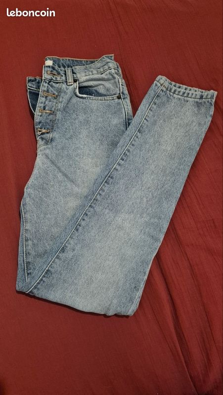 Jeans slim taille haute kookaï
Taille 34
Bleu clair
100% coton (image 1)