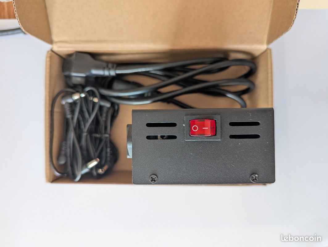 Alimentation Rechargeable Pour Pédales Guitare 10000mAh - 9V Stable, 5 Sorties, Câbles Inclus, Power Bank Portable