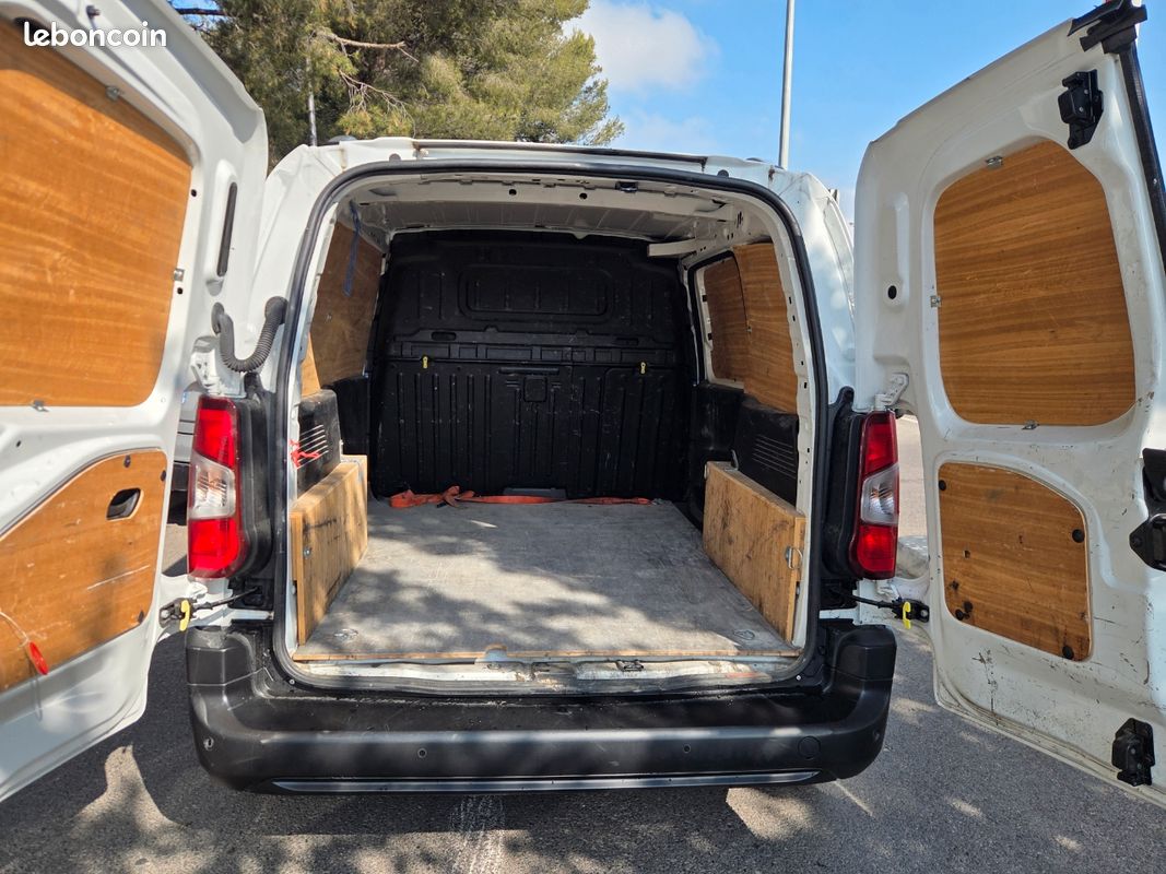 Opel combo 3 places cdti 100 bv6 carplay gps radars (image 5)
