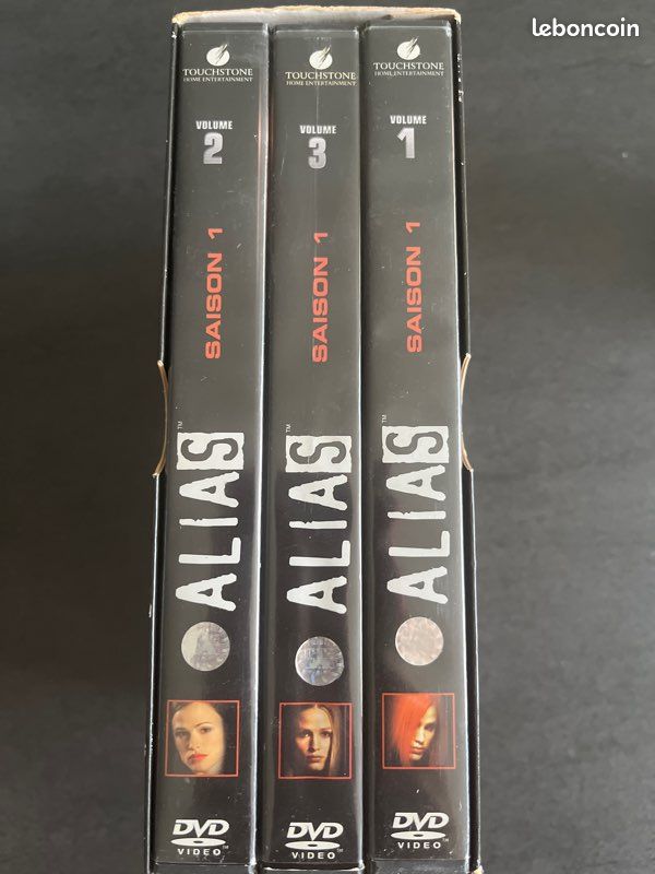 DVD Alias saison 1 (image 2)
