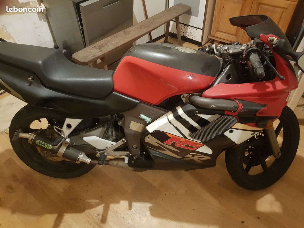 Honda nsr 125 rr - Motos