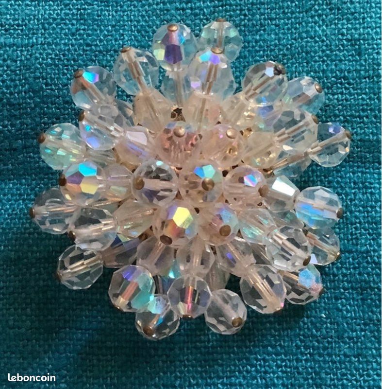 Broche Ancienne En Perles De Verre Vert - Vintage - Sans Marque