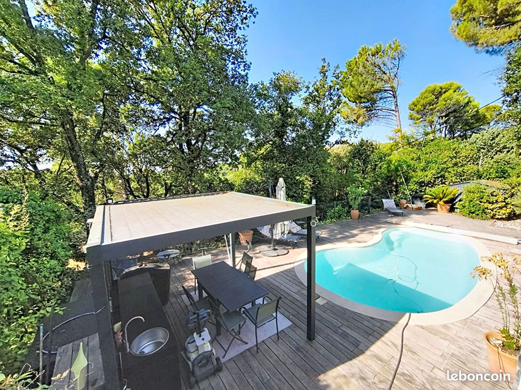 Appartement 3 pièces 113 m² · à Éguilles · 113 m² · 556 000 €
