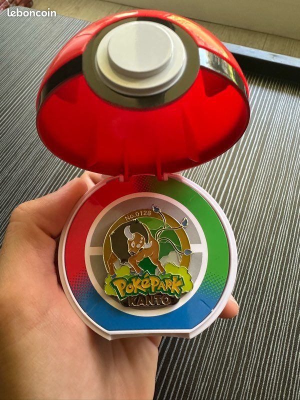 Pin’s tauros (image 1)