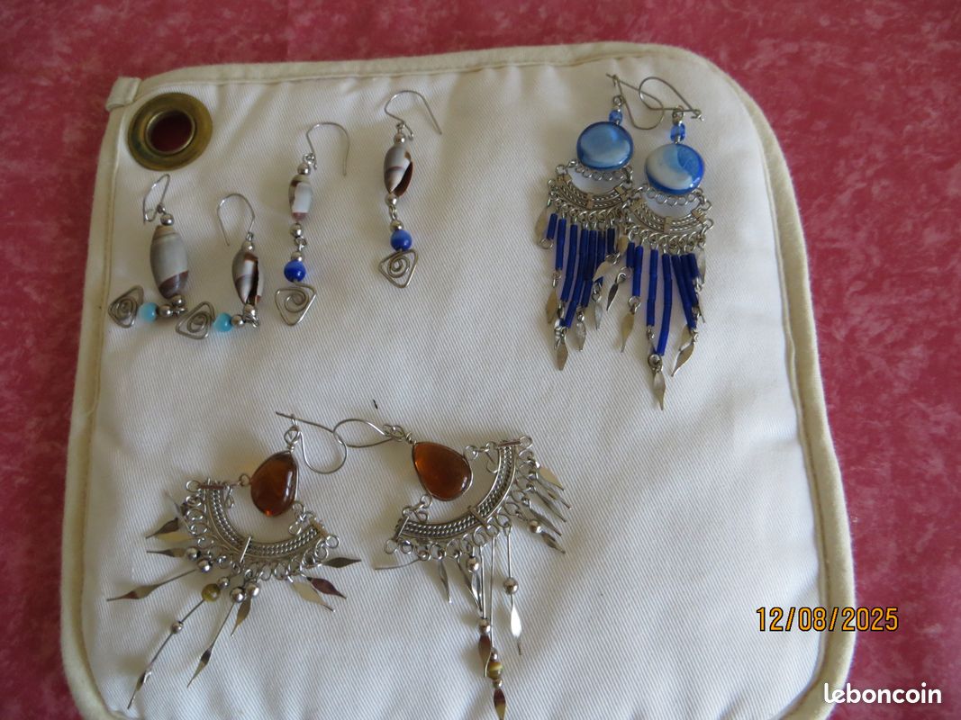 Lot de boucles d 'oreilles (image 2)