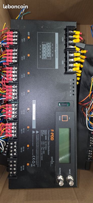Distributeur d'Alimentation & Données LED 24V - Galaxia F-PDD (GC-FP16CA) - Pro (image 3)
