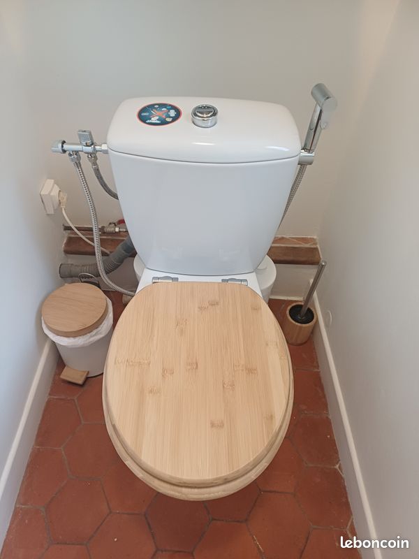 WC standard au complet (image 1)