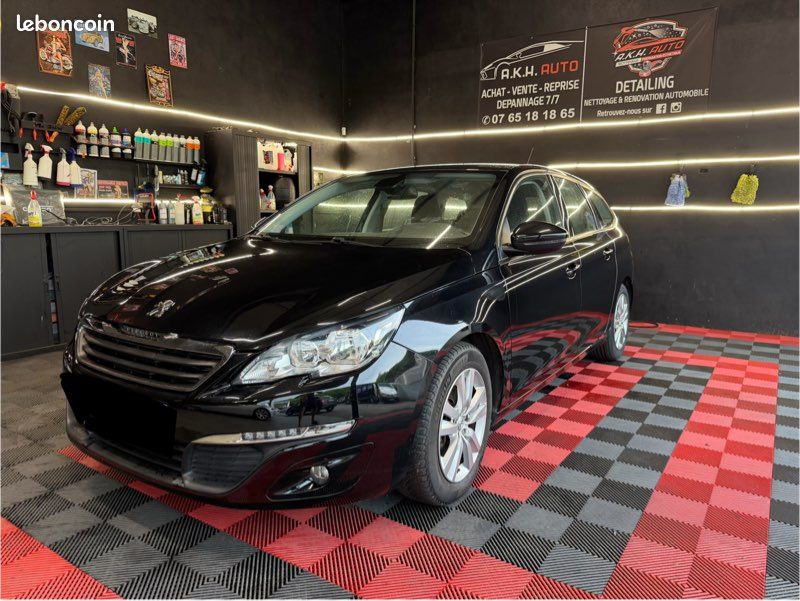 Peugeot 308. 1.6 bluehdi. 120 cv. 5 portes 5 places (image 1)