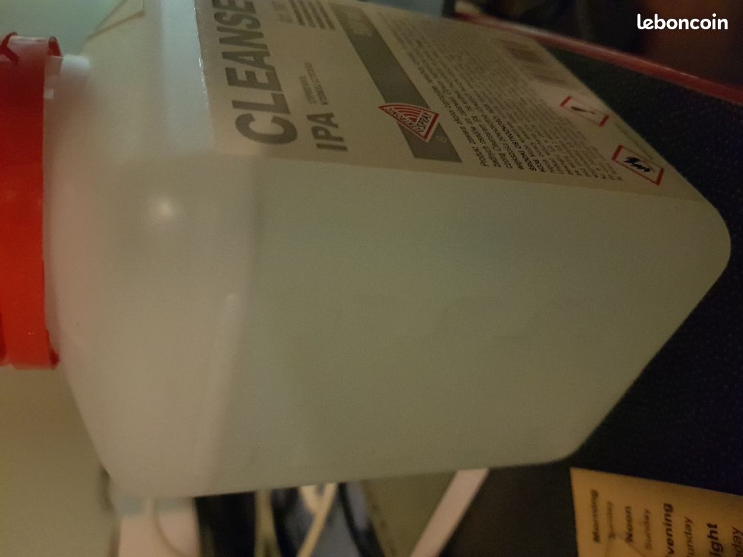 Bidon d'isopropanol (image 2)