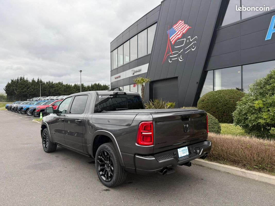 Dodge ram 1500 crew limited night edition rambox (image 3)