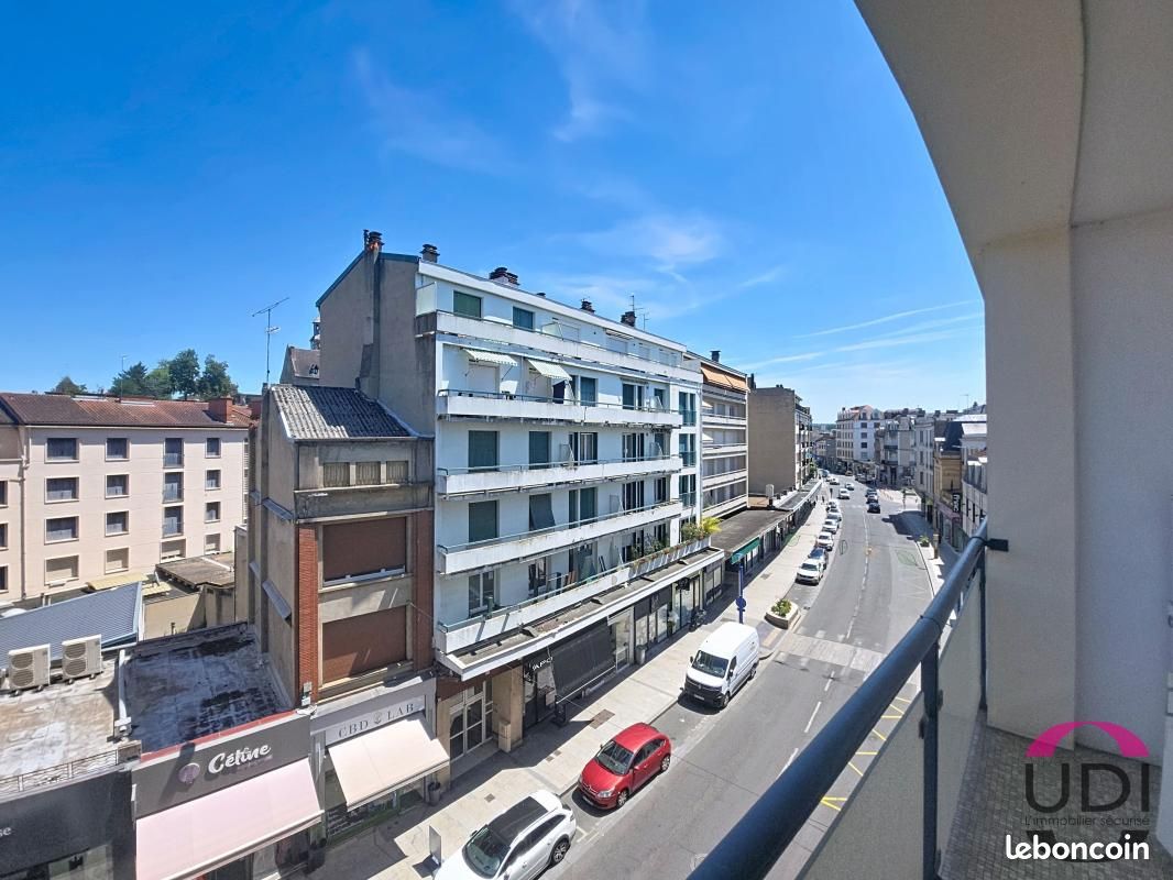 Appartement 4 pièces 116 m² · à Montluçon · 116 m² · 77 000 €