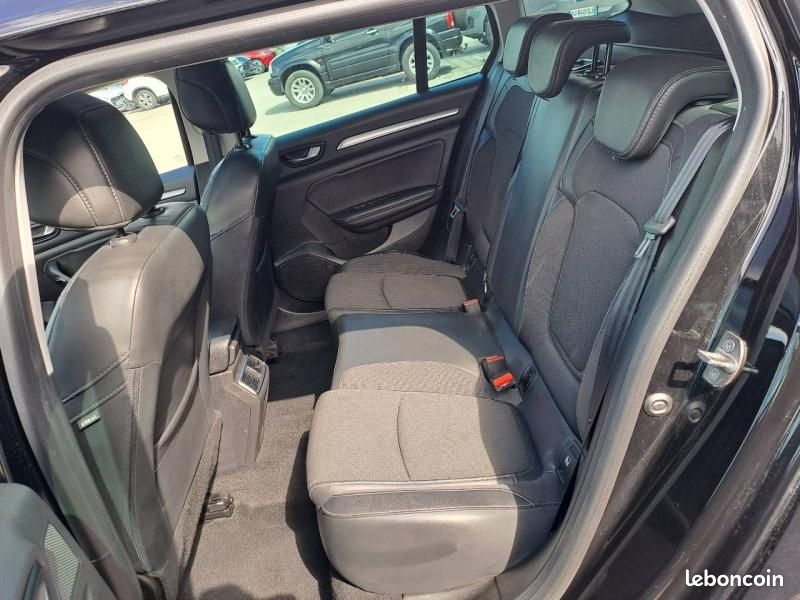 Renault Megane Estate 1.5 Blue dCi 115ch Techno EDC -23 (image 10)