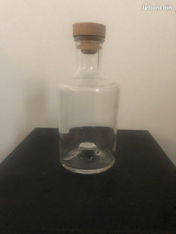 Bouteille 700 ml idéal pour rhum arrange,huile ,déco (image 1)