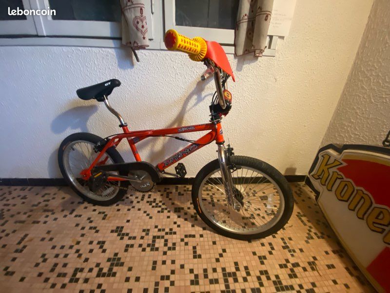 Cadre BMX Vintage Dyno NFX Acier Rouge 20 Pouces - Old School - Mid School - Occasion