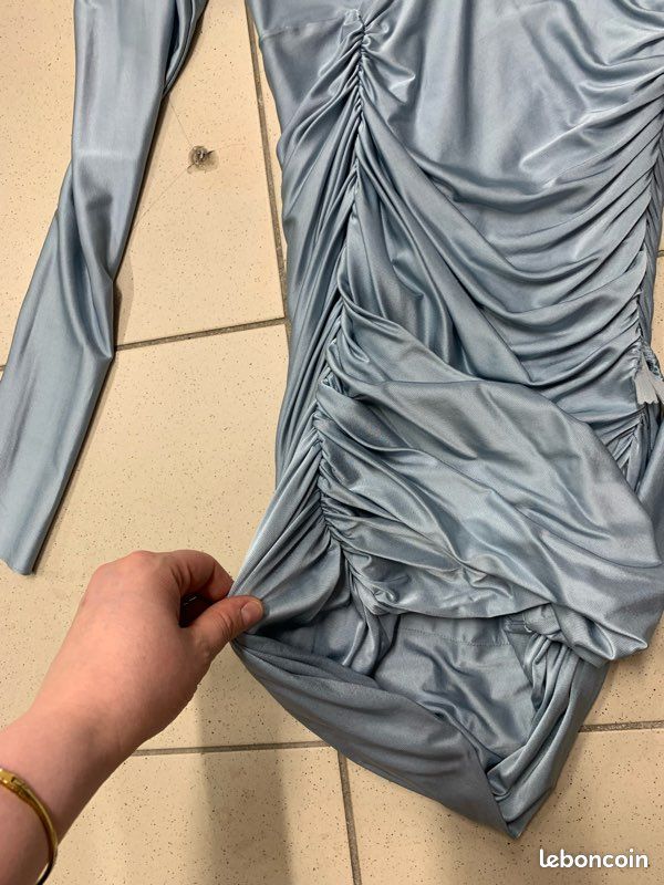 Belle robe mi longue Alexandra vauthier valeur : 1450 (image 13)