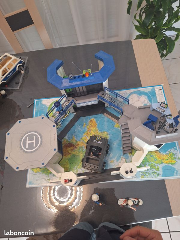 Caserne playmobil 6919 (image 1)
