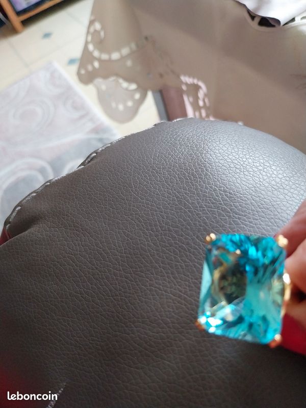 Bague avec grosse pierre (image 2)