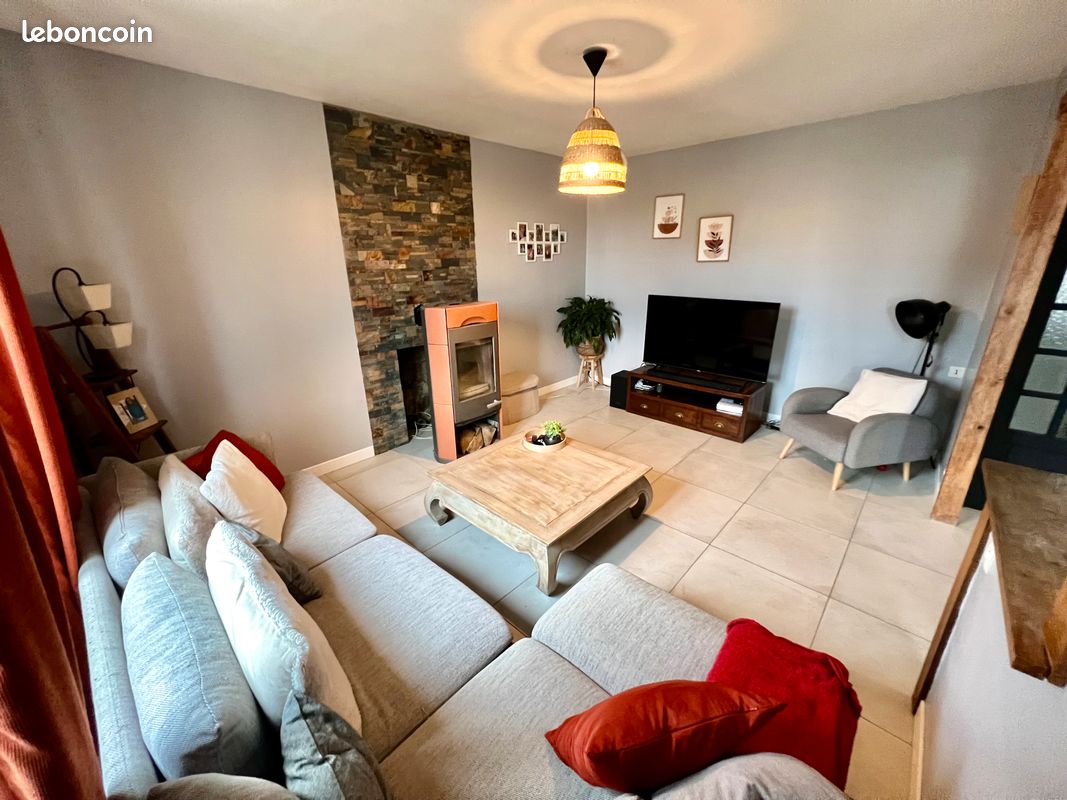 Maison 7 pièces 161 m² · à Guiclan · 161 m² · 239 000 €