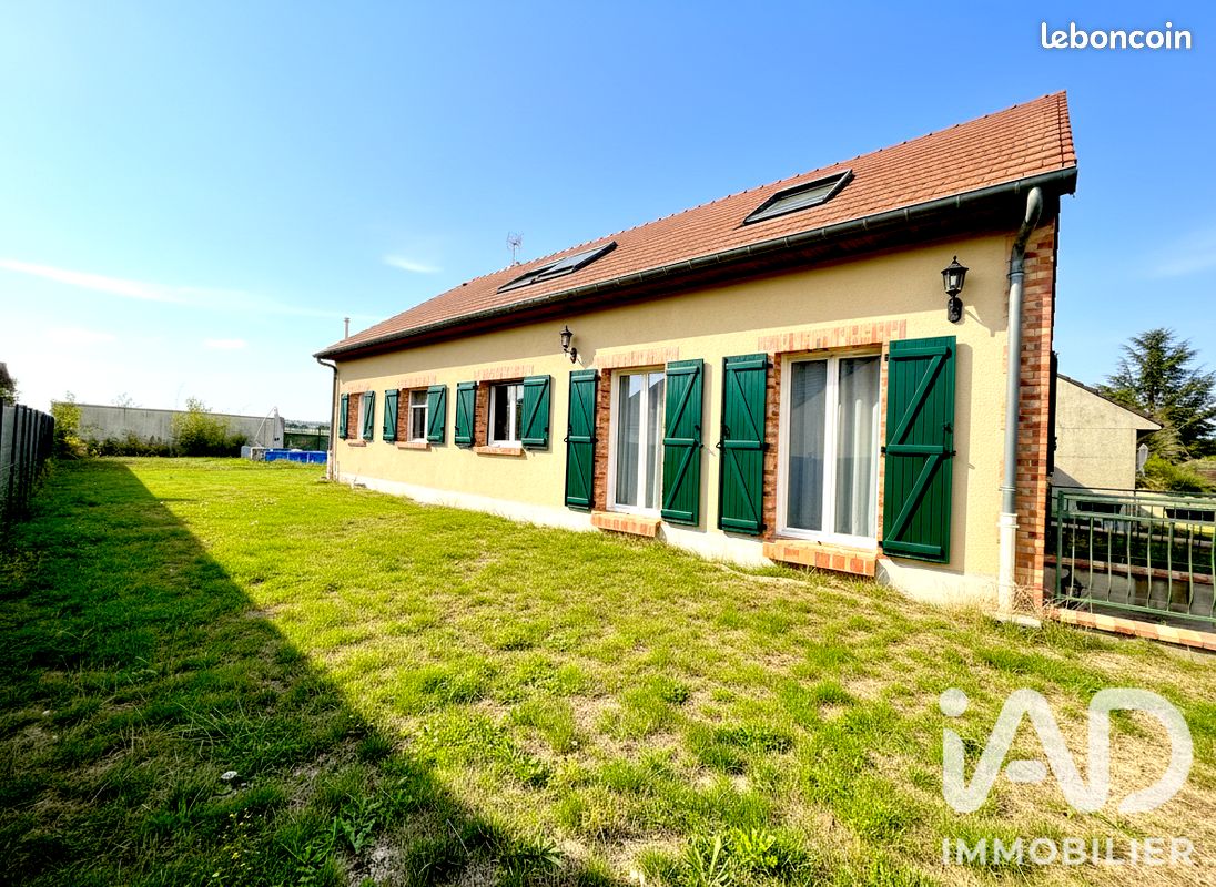 Maison 8 pièces 160 m² · à Saint-Étienne-sur-Suippe · 160 m² · 359 000 €