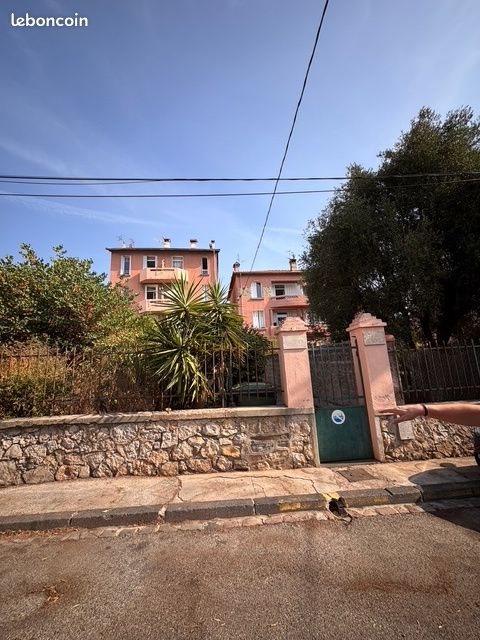 Immeuble 490 m² · à Toulon · 490 m² · 1 550 000 €