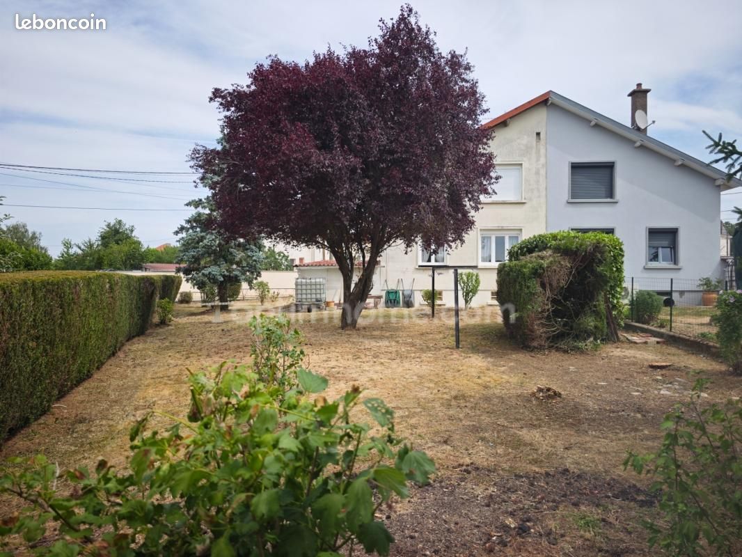 Maison 5 pièces 85 m² · à Étain · 85 m² · 92 000 €