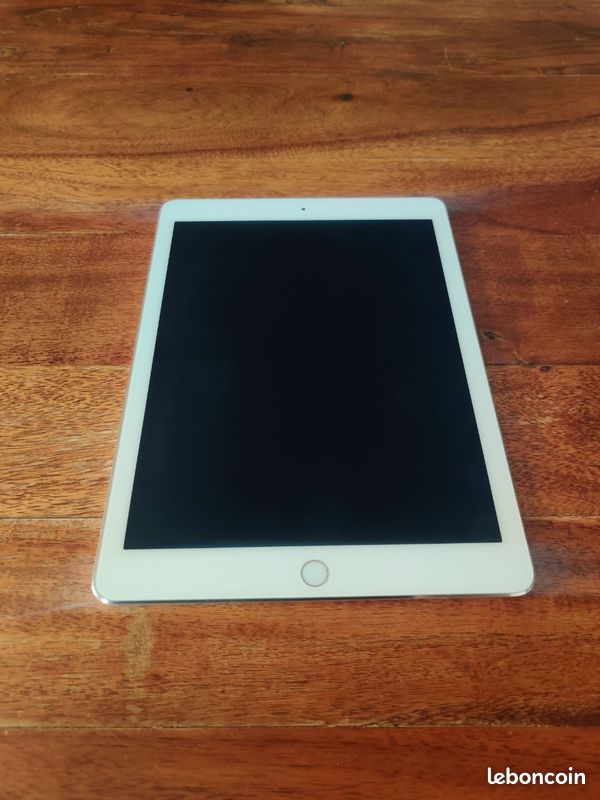 Apple iPad Air 13" M3 Wi-Fi - 128Go - Gris sidéral