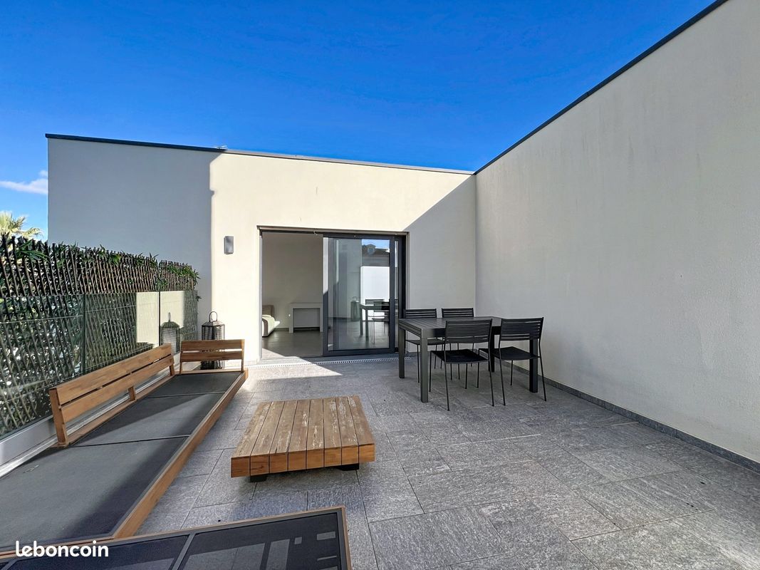 Appartement 2 pièces 44 m² · à Vallauris · 44 m² · 352 000 €