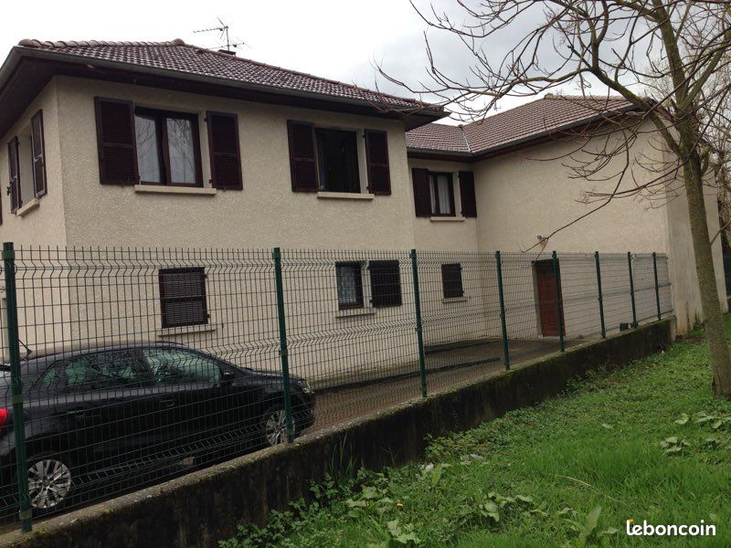Appartement 1 pièce 25 m² · à Saint-Martin-d'Hères · 25 m² · 530 €/mois