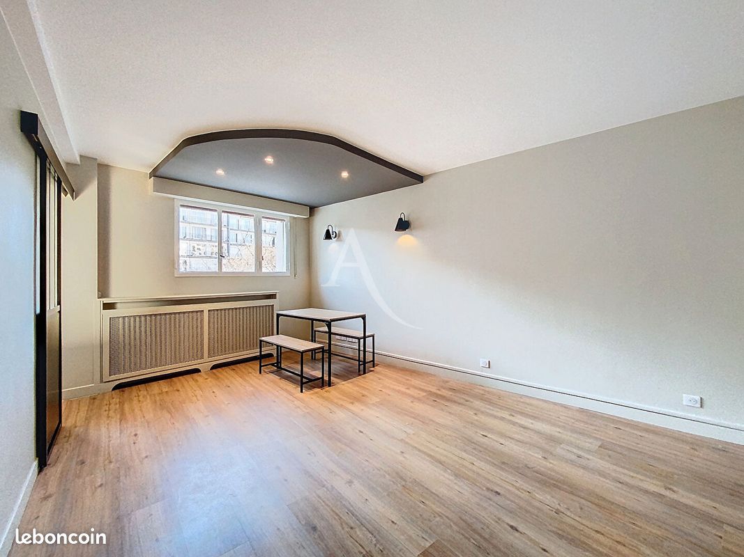 Appartement 1 pièce 27 m² · à Saint-Germain-en-Laye · 27 m² · 1 050 €