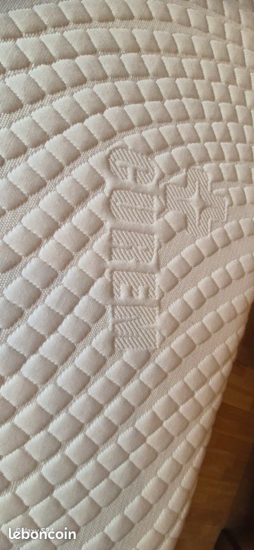 Matelas neuf luxe Curem (André Renault) 140x190 - État irréprochable avec Facture (image 2)