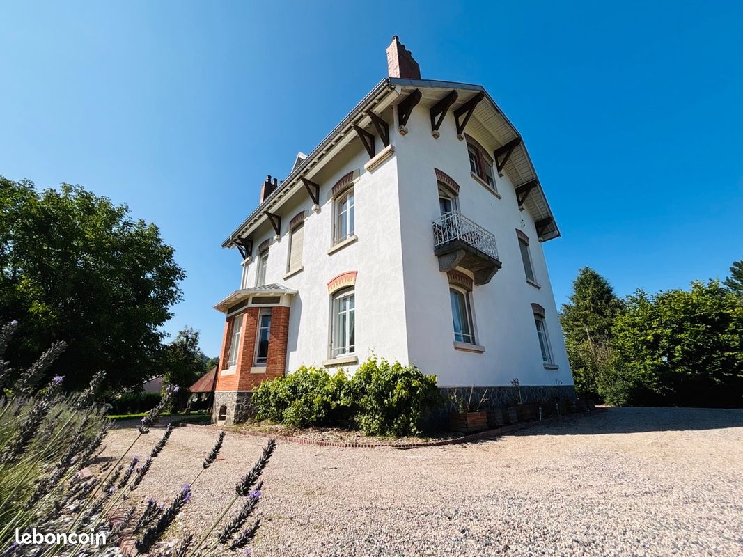 Maison 10 pièces 226 m² · à Raves · 226 m² · 339 000 €